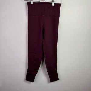 Athleta Halasana Dark Red Burgundy Seamless 7/8 Tight Women's Size Small